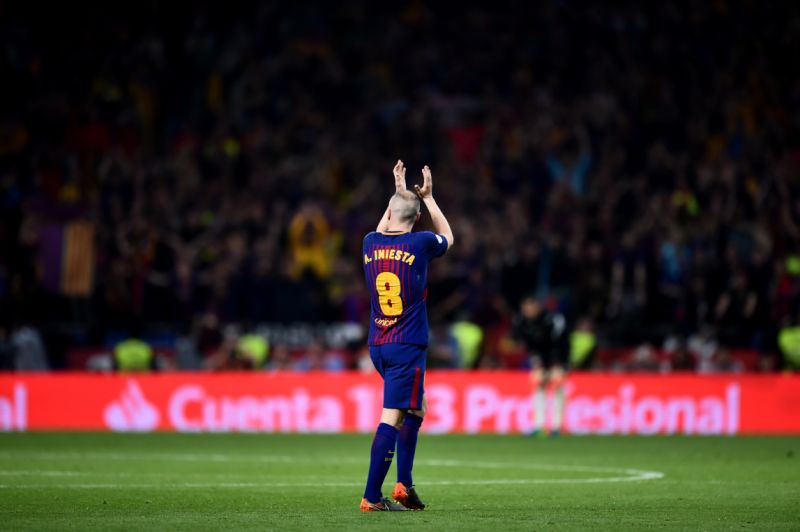Sous Valverde, Iniesta décide de mettre un terme à sa carrière au Fc Barcelone !  - Départ : Lors de la finale de la Copa en 2018, Iniesta a marqué un but somptueux et quitte le terrain en larme, sachant déjà que c'était sa dernière saison avec son club de toujours 