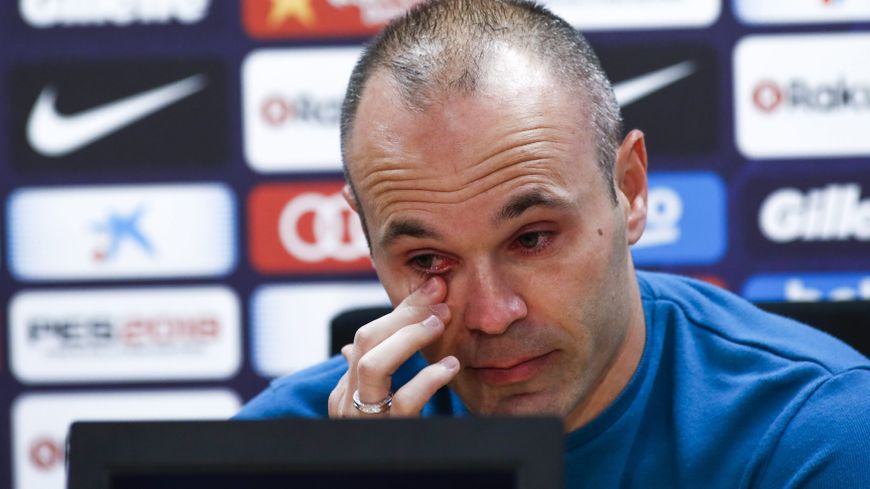 Le 27 avril 2018, Iniesta annonce dans une conférence de presse qu'il décide de s'arrêter là, qu'il n'était plus en mesure de continuer. Une cérémonie digne de l'événement l'attendra lors de la dernière journée de championnat.Il s'agit d'un des jours les plus difficiles de