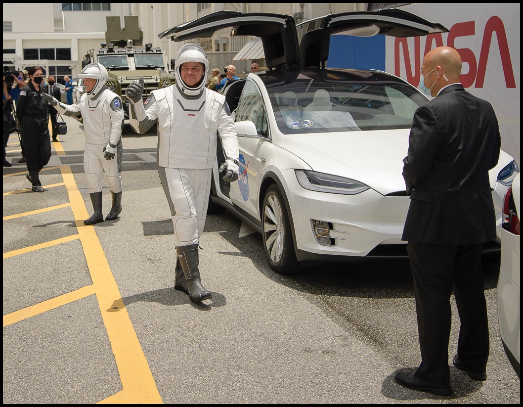 rcacique's tweet photo. Godspeed Bob &amp; Doug! Both astronauts saying farewell to their families on their way to launch pad @SpaceX
 #CrewDragon https://t.co/XELGI1ipCA