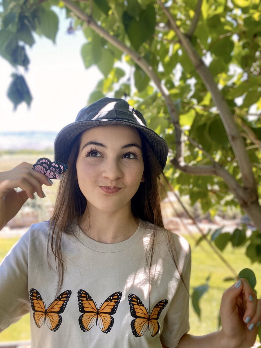 SheSaved's tweet image. Loving these #LifeIsMagic graphic tees from #CentsofStyle and right now you can score $13 off PLUS free shipping with code: ICANFLY

🦋Shop: shrsl.com/2ay1n (ad)

Such a neat collection and these tees are SO soft and comfy!
#BUTTERFLY #Butterflies #fashion