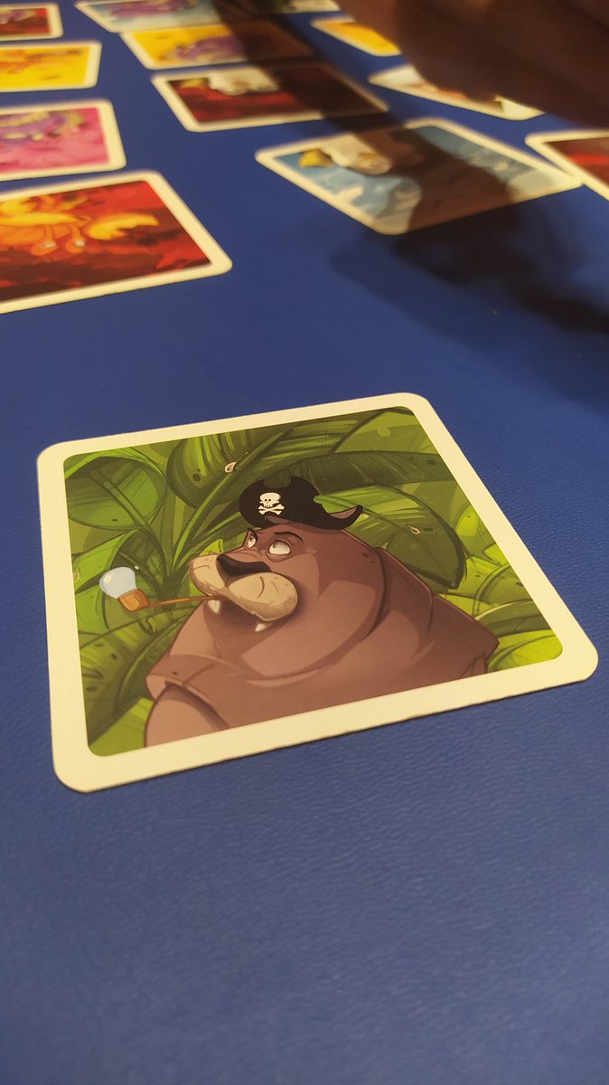 IvanIserte's tweet photo. No me van mucho los juegos con mecánica principal de memory, pero hay 2 que me gustan mucho. Uno es el #Memoarr, que es un memory al  uso, pero arreglado con mucha gracia. El otro es el #ParadoxUniversity, que añade interacción y un toque "trilero" que le sienta perfecto. https://t.co/xJXFJWuXRL