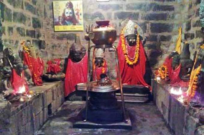 Mahabilvakeshwar Temple which is situated in main market of town billawar, one of the most revered Shiva temples of the area. It was known as Hari Hara Temple.The Temple Mahabilwakeshwar was built where Pandavas had worshipped.