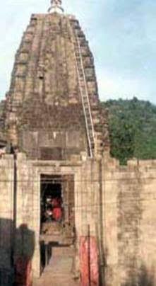 Mahabilvakeshwar Temple which is situated in main market of town billawar, one of the most revered Shiva temples of the area. It was known as Hari Hara Temple.The Temple Mahabilwakeshwar was built where Pandavas had worshipped.