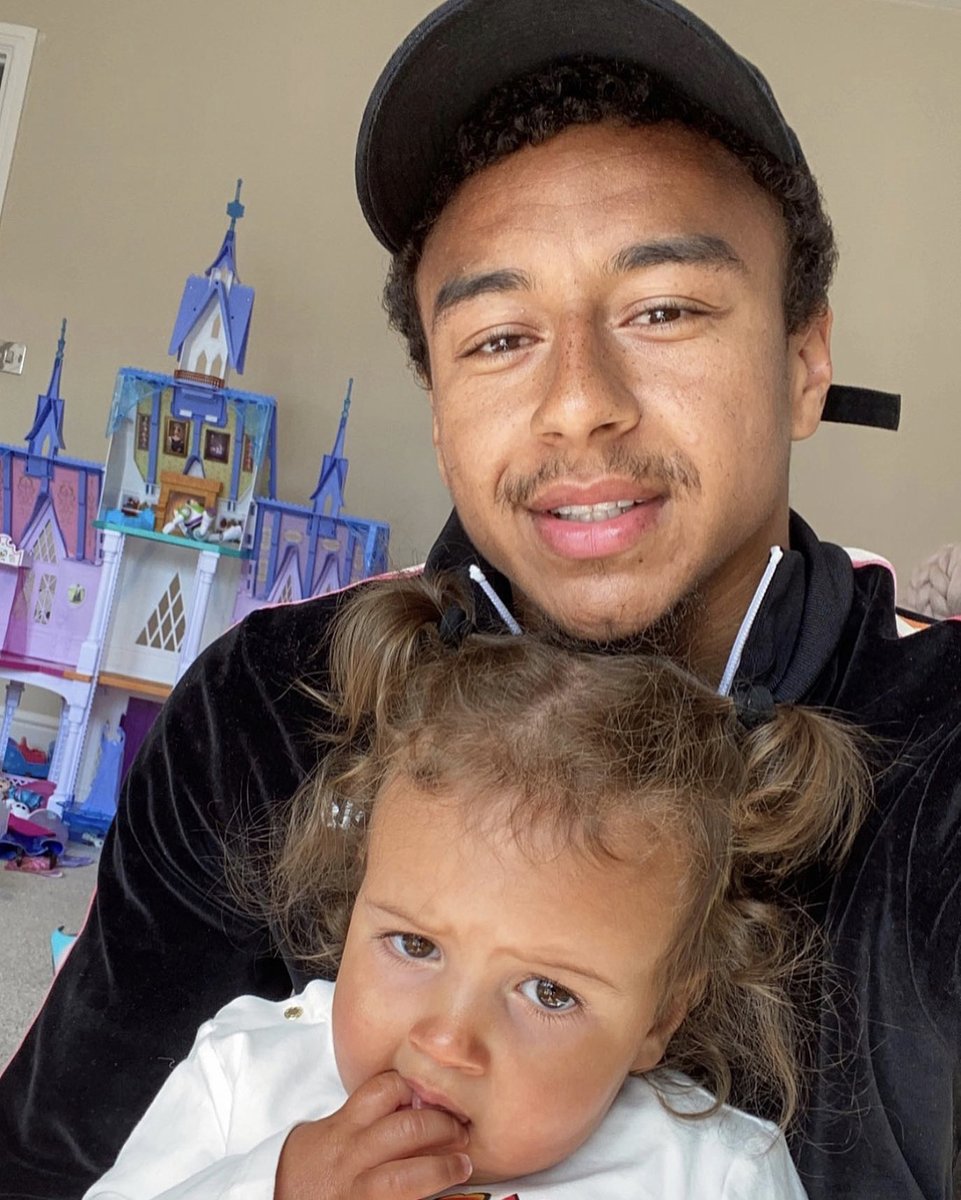 Man United In Pidgin On Twitter Jesse Lingard And Hin Daughter
