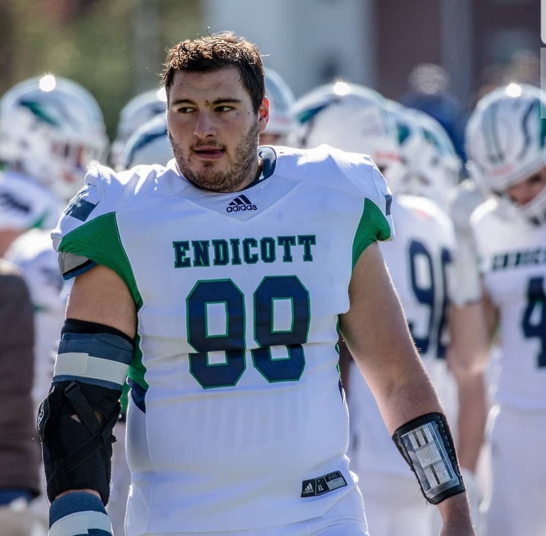 Coach_Nev's tweet photo. To celebrate our graduating #DAWGZ each day I will give a personal S/O: 1st is Tom Lorusso. Tom was the definition of a captain &amp; leader. Always set the standard. The heart &amp; soul of our group &amp; will be a guy I use as an example for the rest of my career. Thank you @TLorusso99 🤙 https://t.co/PqjhzgWZvI