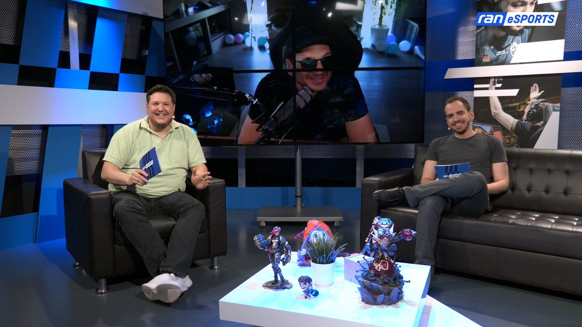 myKnochen's tweet photo. Die letzte Sendung @ranesports vor der Sommerpause ist im Kasten und das mit ganz tollen Gästen, unter anderem und darauf bin ich sehr stolz mit Kaya Yanar. Morgen nochmal Pflichttermin für euch <3 #ranesports https://t.co/rkFKAp9EGg