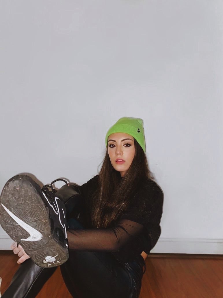 cloudmundial's tweet photo. Hay cosas chimbitas en la vida y verlos a ustedes usando nuestros #Beanies ya mucho estilo. La promo sigue vigente por https://t.co/Mtpf12NHuN lleva 1 beanie por $30k y el segundo te sale en $15k. #comoseria #howwoulditbe || Ella es Valentina Montoya. https://t.co/7iCSqDOKF5