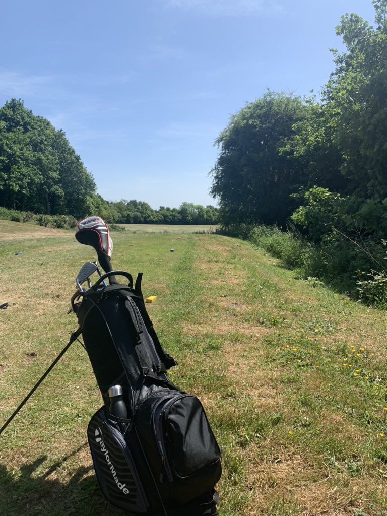 RJPatt8's tweet photo. Enjoyed getting the clubs out today for the first time in a good few years! ⛳️☀️😍 #foooooore  @cfawcus4 https://t.co/9wv4Iv2pLU