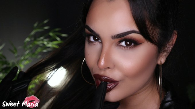 Who has a #leatherfetish? 🖐🏻 https://t.co/hflpmLSOTq https://t.co/WuUtEoOAF0<a href="/tag/leatherfetish"class="tags">#leatherfetish</a>