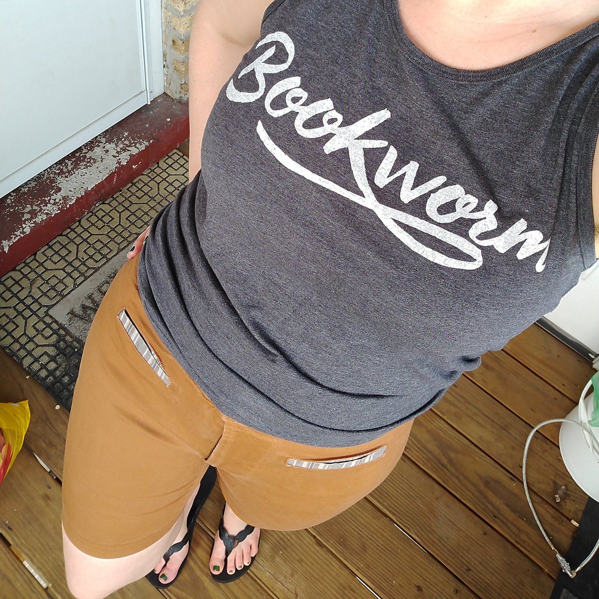 uncommoncos's tweet photo. Fancy shorts and nerdiness - my summer jam! #memademay2020 #myownpattern #isewmyownclothes #sewistsofinstagram  #memademay #sewistsgonnasew #sewing https://t.co/3PxdWVrNNn