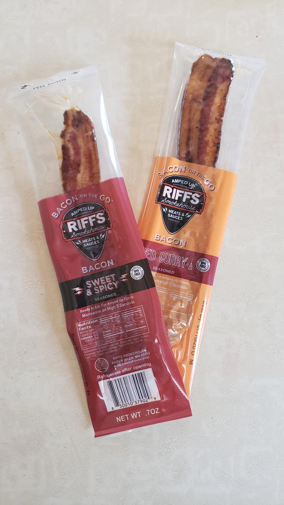 timbrubakken's tweet photo. Bru'sFoodRevue
Riffs Candied Microwave Bacon Snack.
Menards clearence isle.
Pretty meh even for like a 1.80 each. Breezy Point Hockey Arena concessions still has the best microwave candied bacon. Plus its on a stick.
Riffs loses points for no stick
#DONOTrecomend https://t.co/VVKQsx2ioM