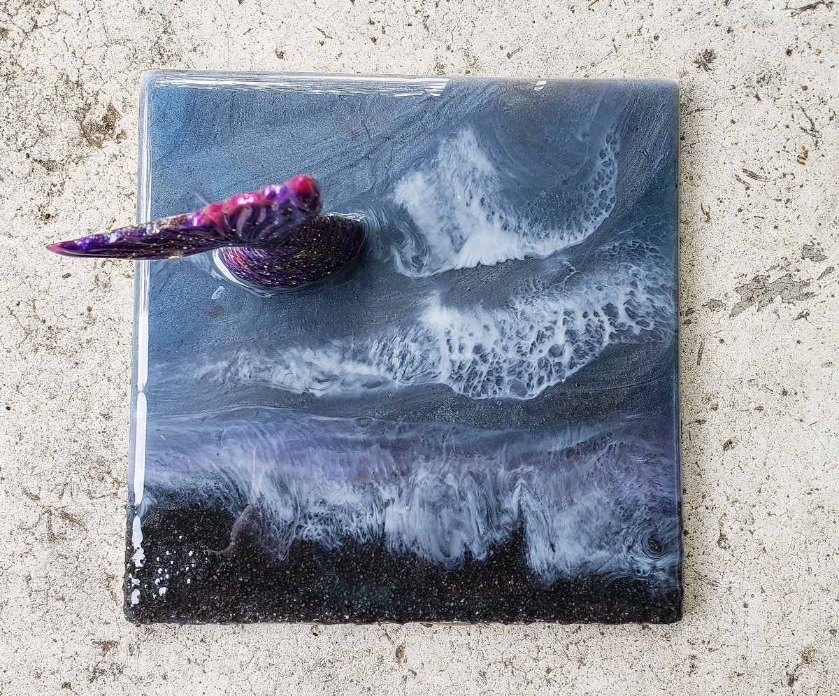 MermaidArtful's tweet photo. New video is up on my channel I'm super excited about this one it came out so awesome. 
Stormy Sea Mermaid Resin Trinket Tray 
https://t.co/N3zaByevsX
#art #fluidart #resin #mermay https://t.co/XjBDT91m1i