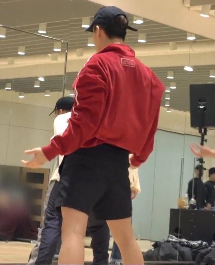 moon taeil in shorts ; a thread