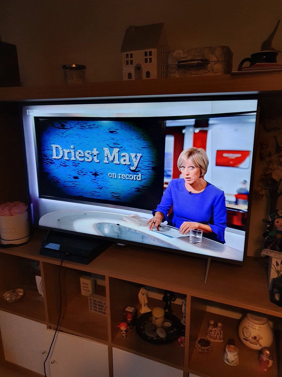 Wow... I was on <a href="/bbcsoutheast/">BBC South East</a> tonight with <a href="/sewateruk/">South East Water</a> giving water saving tips for this extremely dry period! #SaveWater💧🌍 (Can't quite believe it!☺ And all from the comfort of my flat with the wonders of zoom!👌🏼🤣 amazing!) Catch up here: bbc.co.uk/iplayer/episod… <a href="/Waterwise/">Waterwise</a>