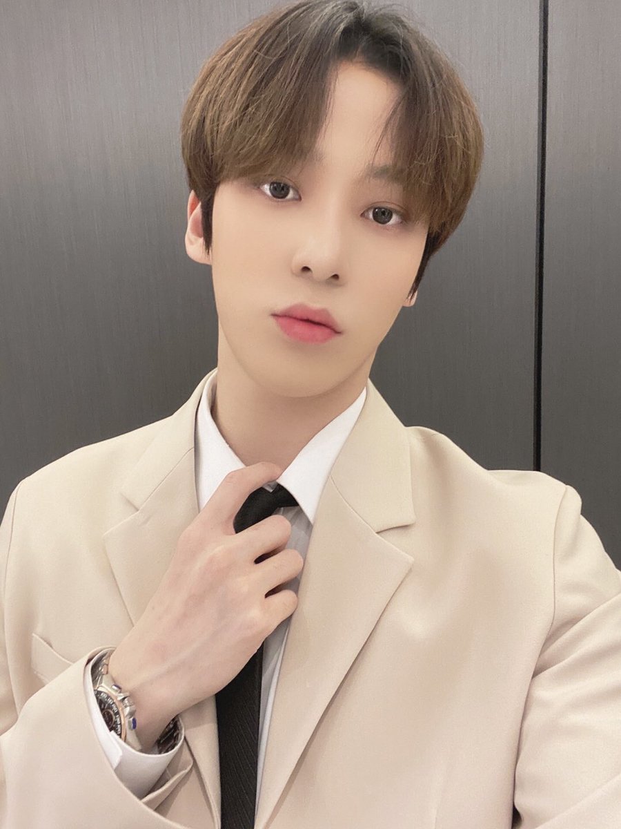 yunho being boyfriend material,, a thread<3  #ATEEZ    @ATEEZofficial