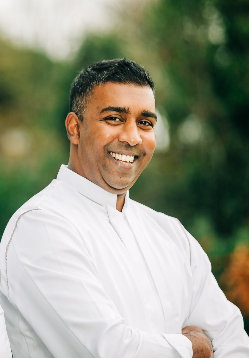 Robert (@lepatissier1) on Twitter photo Meet Dinesh Mauree
Guest chef of my magnificent 7 collection!
Head pastry chef at The Killarney Park Hotel and proud mauritian man, husband and father
Item: Pistaschio & Strawberry Financier with Basil cream
<a href="/dinesh_mauree/">Dinesh Mauree</a> #shoplocal Meet Dinesh Mauree
Guest chef of my magnificent 7 collection!
Head pastry chef at The Killarney Park Hotel and proud mauritian man, husband and father
Item: Pistaschio & Strawberry Financier with Basil cream
<a href="/dinesh_mauree/">Dinesh Mauree</a> #shoplocal