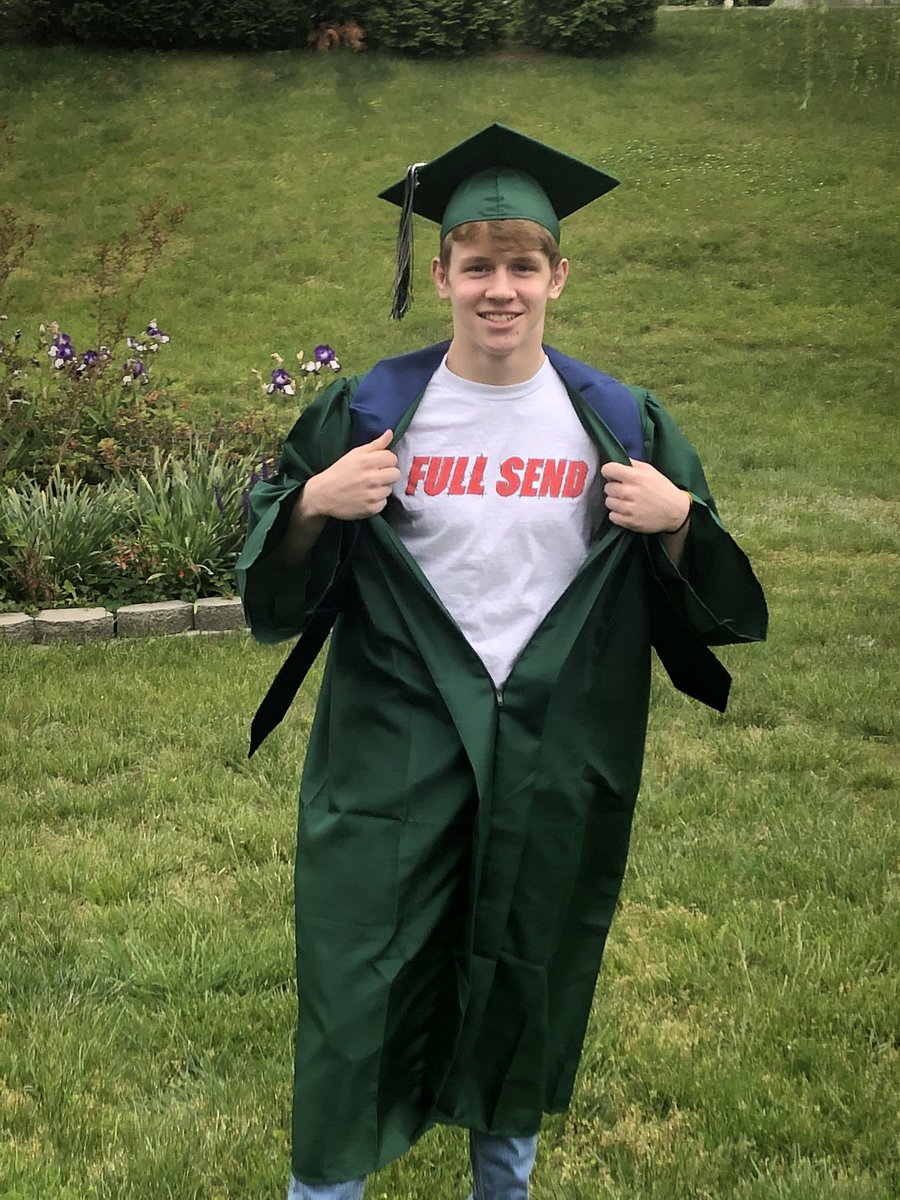 23baseballmom24's tweet photo. Cap and gown day!!! #CFseniors2020 https://t.co/wp2w4cm5E8