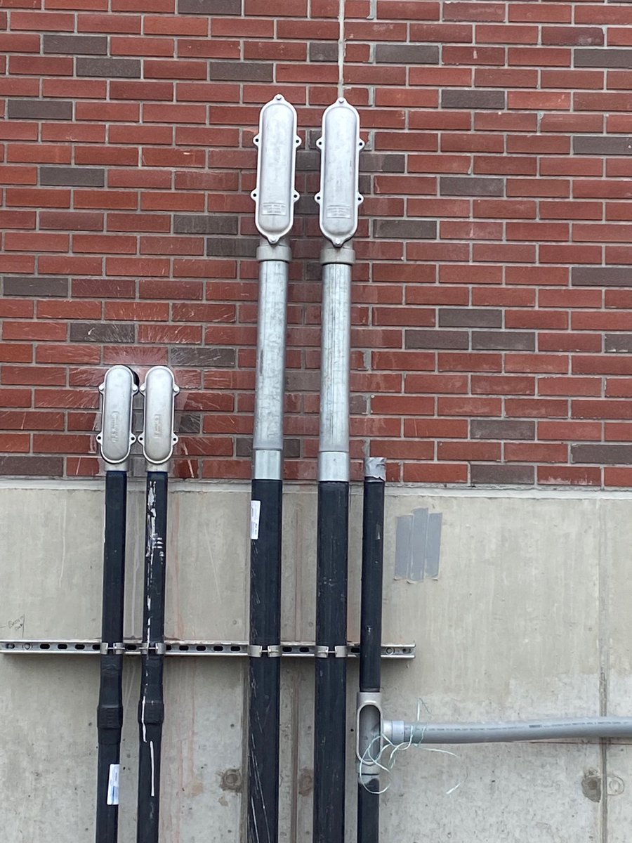 DavidOlaughlin2's tweet photo. Quality craftsmanship (Rob -Roy )conduit installed by the hardworking members IBEW Local103 Weymouth Ma . @103Steveill @LAntonellis103 @IBEW103 #skilledlabor #103strong https://t.co/vvkqOgGBST