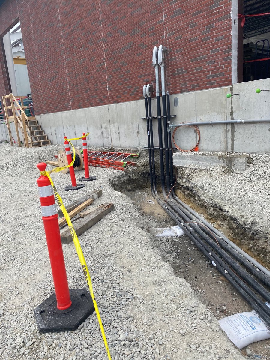 DavidOlaughlin2's tweet photo. Quality craftsmanship (Rob -Roy )conduit installed by the hardworking members IBEW Local103 Weymouth Ma . @103Steveill @LAntonellis103 @IBEW103 #skilledlabor #103strong https://t.co/vvkqOgGBST
