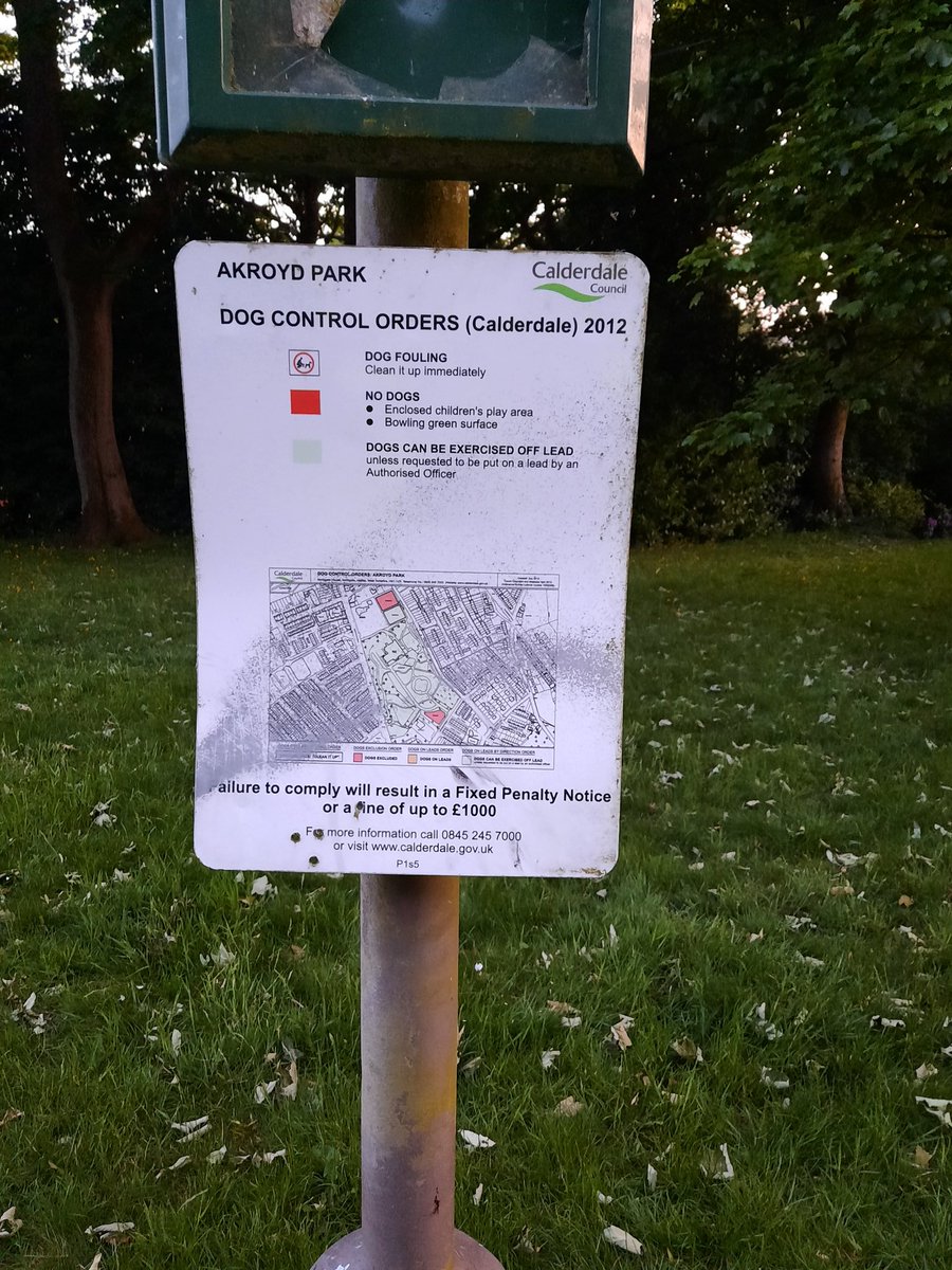 Team 4 foot patrol around Akroydon Park and Square Park in Boothtown today after reports of ASB, happy to say there was no issues!
#safercalderdale
@CMBC_CSRT <a href="/CSW305/">CSW 305</a>