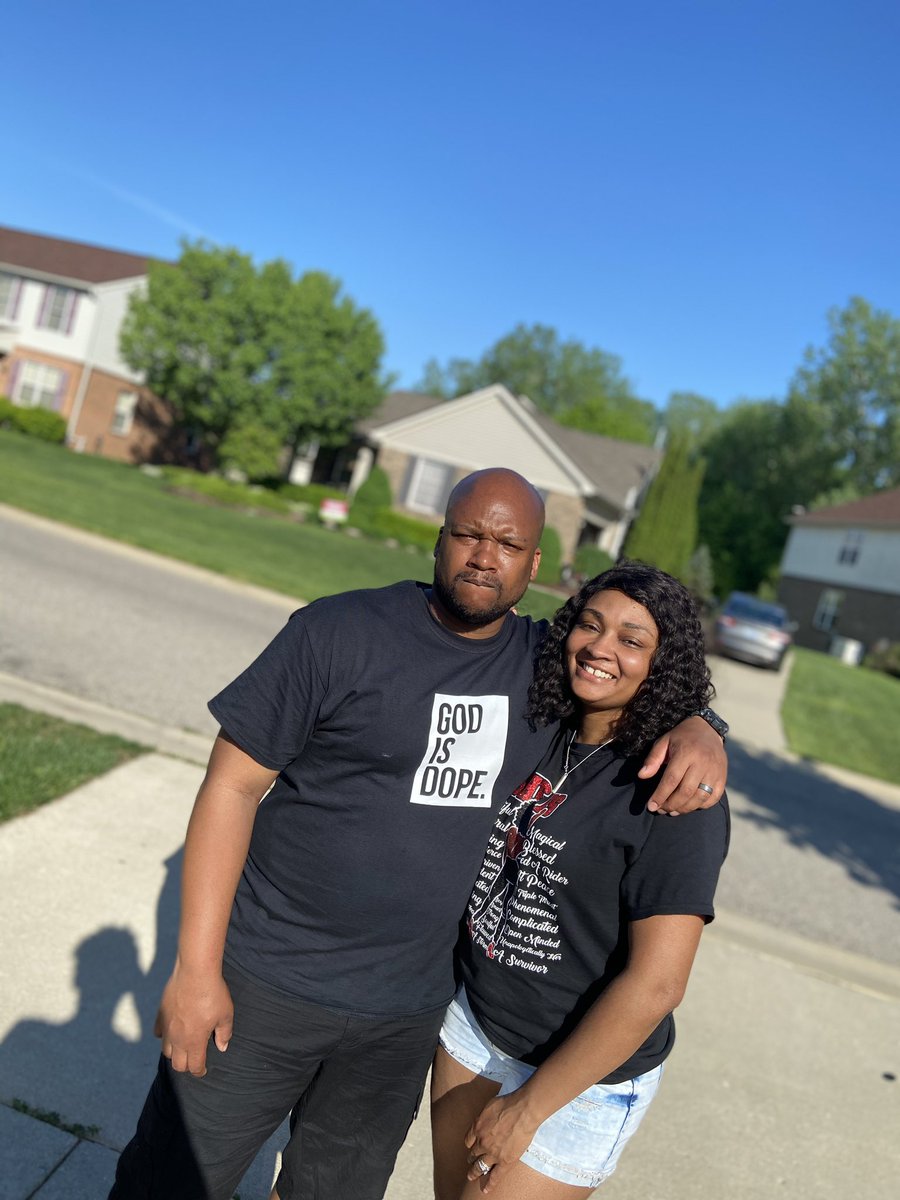 Kanisha721's tweet photo. Part of my family @gtjr28 @squirtaballer @thomasnya12 ❤️❤️#thethomas #2020 https://t.co/eR2lKFgD4K