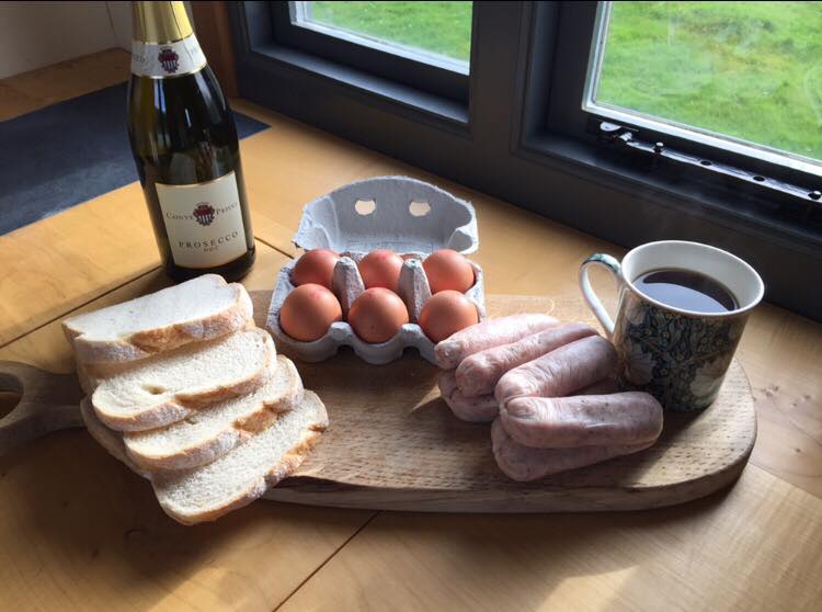 Bramble_hill_'s tweet photo. We can't wait for our first guests to come and join us on site! We are organising the last few details including our packages filled with products sourced from local businesses! #shoplocal #ukglamping #glamping #ukholidays https://t.co/VLUsABNmLz