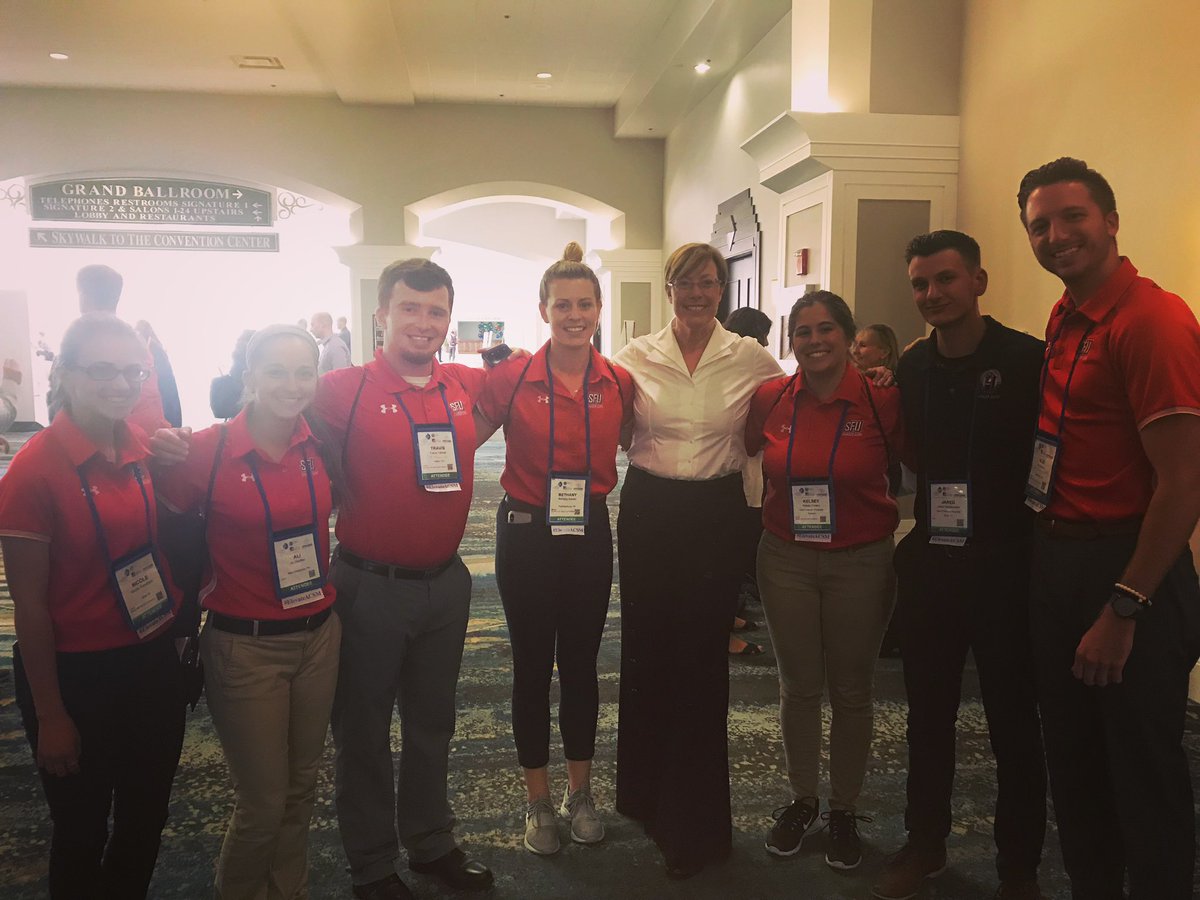 kels_colaric's tweet image. Since we can’t be at @ACSMNews in SF this year here’s a throwback to last years conference in Orlando with some awesome #exonc folks! See y’all in DC!!