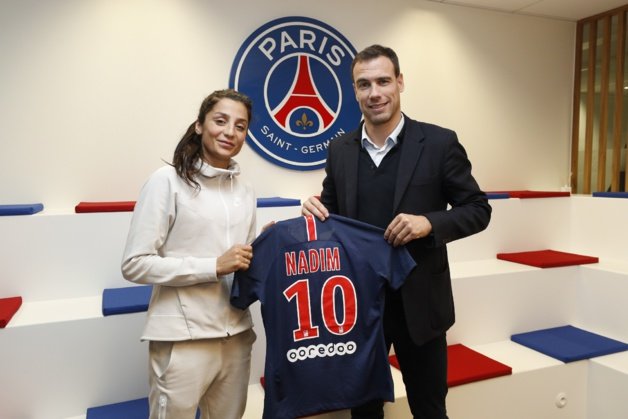 Para que se den una idea la mejor jugadora de futbol afgana es Nadia Nadim.Nadim es conocida por ser de las jugadoras mejor pagadas del fútbol femenino.Paso por Manchester City, Portland Thorns y hoy esta en el PSG.Pero representa a Dinamarca...