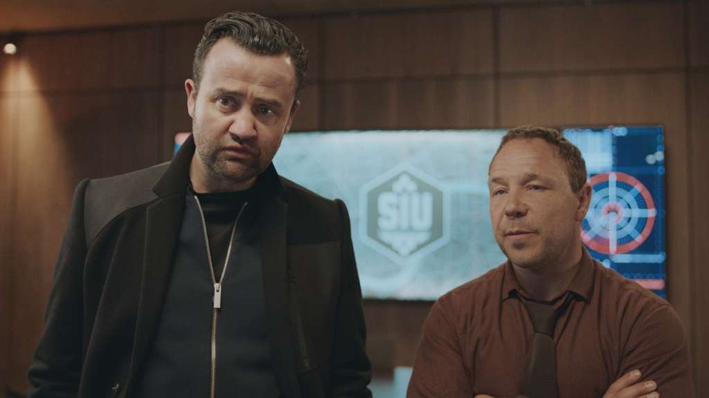 #Code404 on Sky 1: Daniel Mays (DI John Major) played Alex in Night Terrors in 2011. Anna Maxwell Martin (Kelly Major) appeared in the show as Suki in The Long Game in 2005.