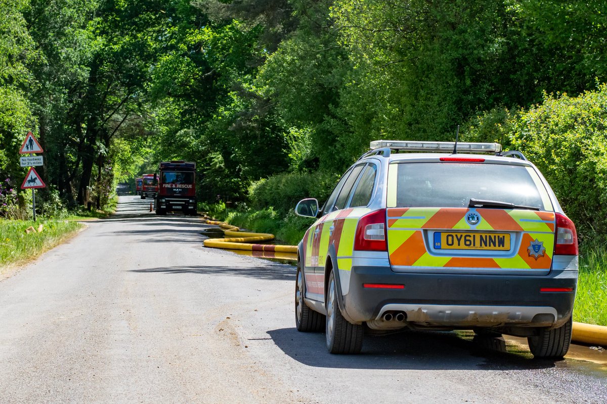 FreelanceJw's tweet photo. Images from the ongoing #Major #Incident at #WarehamForset in #Dorset #warehamforestfire #press #journalist #journalism https://t.co/RLArZhOvtp