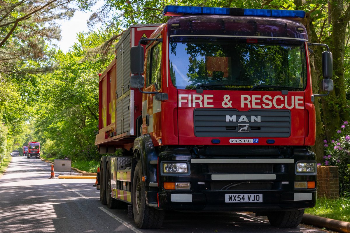 FreelanceJw's tweet photo. Images from the ongoing #Major #Incident at #WarehamForset in #Dorset #warehamforestfire #press #journalist #journalism https://t.co/RLArZhOvtp