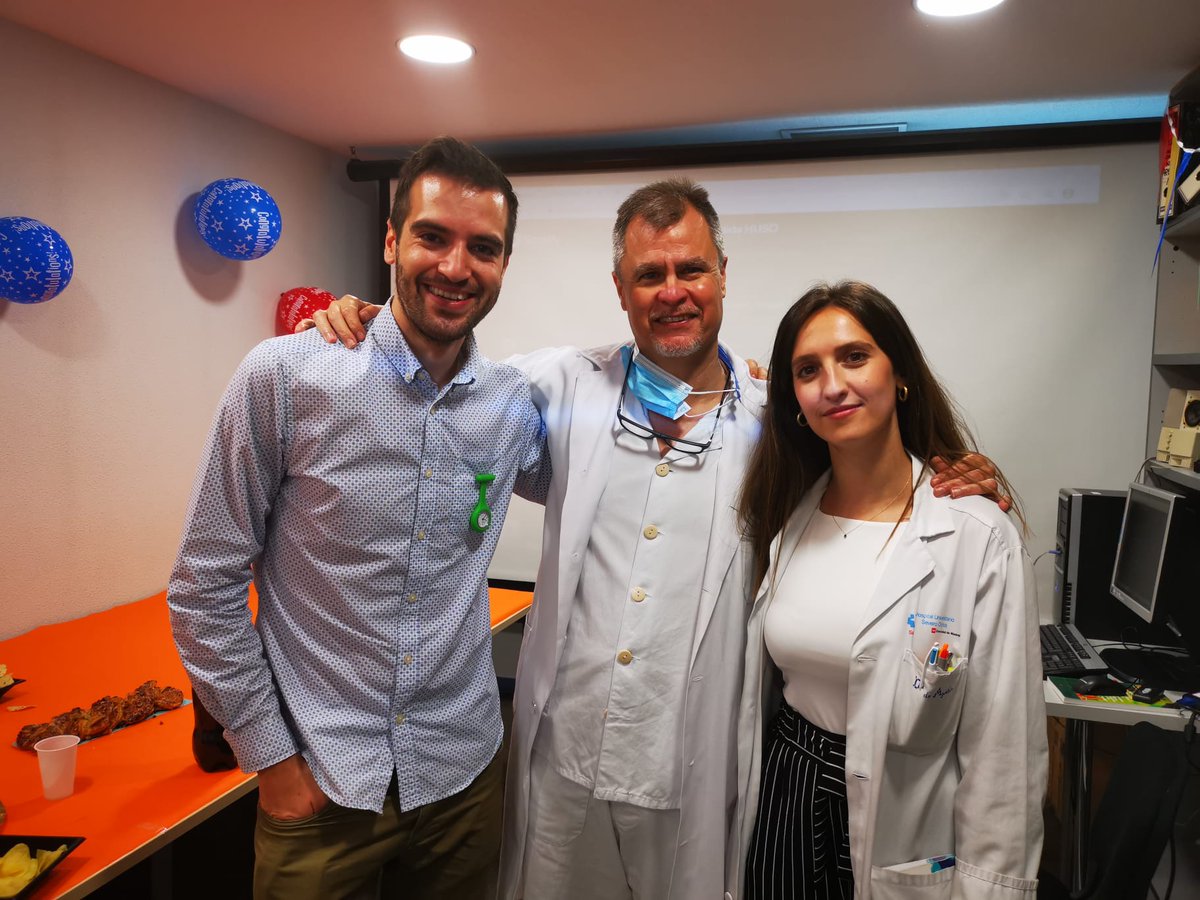 No es hora de estar triste. Si no de estar satisfechos por que sacamos al mundo a dos profesionales farmacéuticos especialistas capacitados y formados para mover el engranaje de la nueva farmacia hospitalaria. Gracias @firbot y Lorena por estos años.