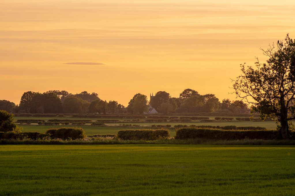 UFO over Teigh (Pronounced Tea) in Rutland the other night #lenticularcloud @StormHour #rutland