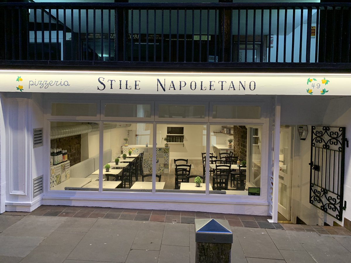 StileNapoletano's tweet image. Sign is ready , coming soon in 49 Watergate street ❤️