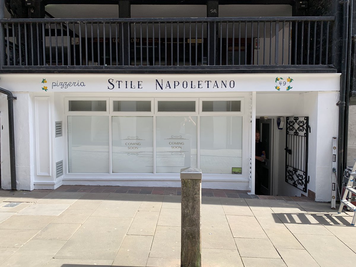 StileNapoletano's tweet image. Sign is ready , coming soon in 49 Watergate street ❤️