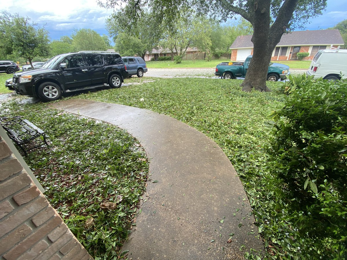 nathanrod0124's tweet photo. What a storm. @KBTXShel @KBTXNews https://t.co/QcOMMVYtTg