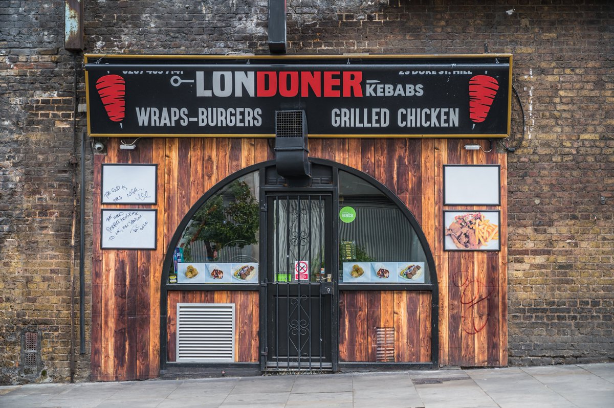 [THREAD]  #photooftheday 27th May 2020: LonDoner https://sw1a0aa.pics/2020/05/27/londoner/