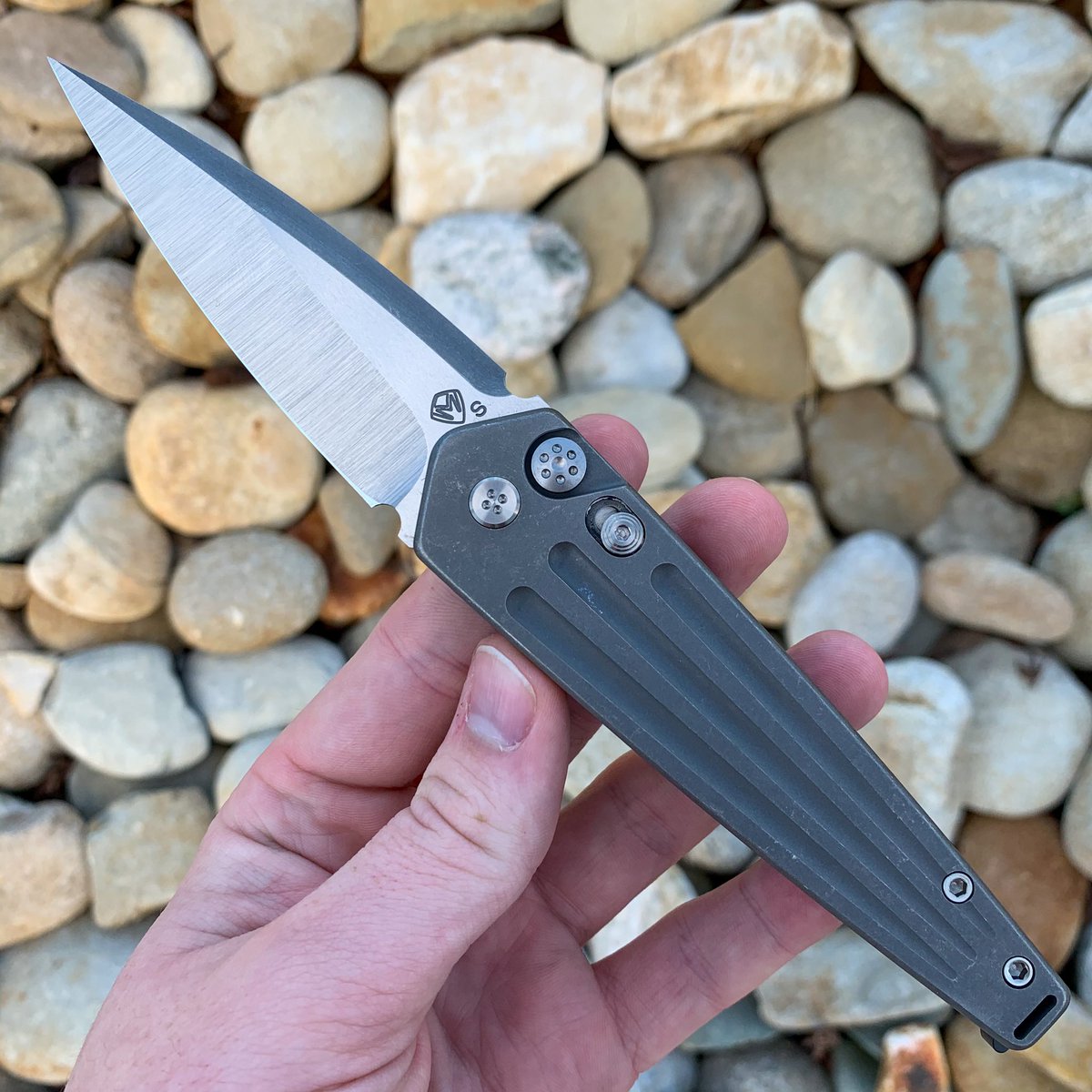 StNicksKnives's tweet photo. #WhatsNewWednesday with the @medfordknife Nosferatu Auto! Grab this absolutely killer knife today over on our website linked in the page bio or at our Athens store. #knivesRsharp https://t.co/ZsGhTxsqlb