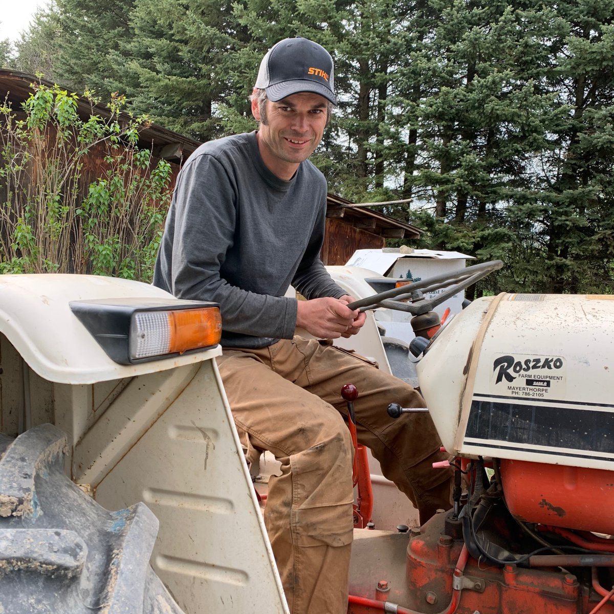 ChickadeeFarmHe's tweet photo. Here is the farmer who’s tree planting got rained out so he drove back to the farm to plant his crops.  Please check out Chickadee Farm Herbs so he can stop doing all that driving.  
#smallfarmlife #springplanting #offfarmwork. #yeglocal #organicfarming https://t.co/EQSuub7gN7