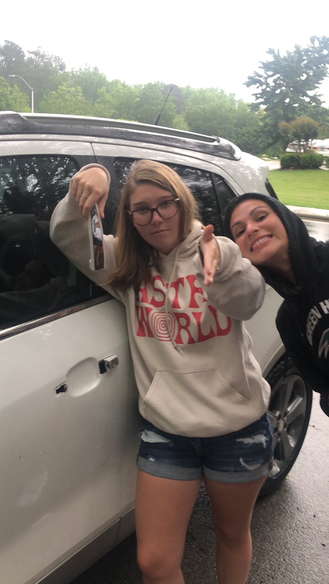 realStepdads's tweet photo. They wanted the smoke and it came at a cost #doorhandle https://t.co/Lpwe8iNs1c