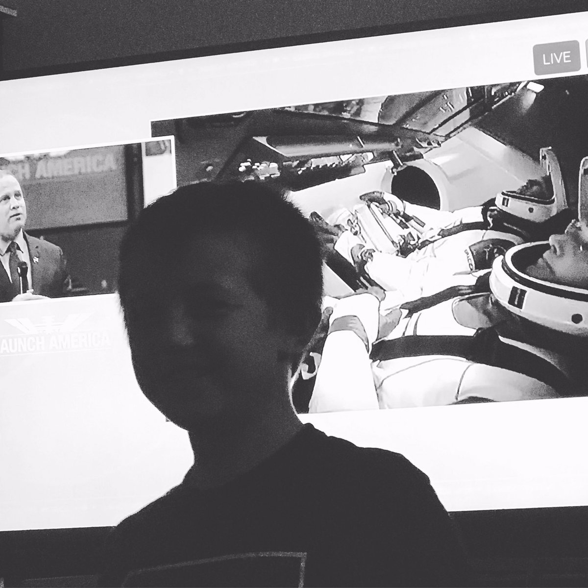 KTmayThompson's tweet photo. We talked about #rockets a little bit during @XPlorationModel and this year we made mini rockets. So this 3rd grader is so excited to see it all come together before his eyes! #inspiringfutures #futurepilot #futurenasaengineer #distancelearningwin #teachermom https://t.co/5WkGu7fKPI