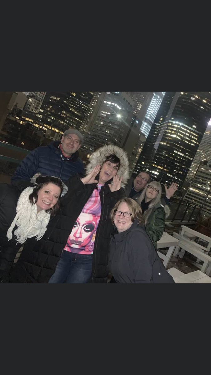 dbucciero's tweet photo. Miss you ladies in person! @jennoleeson @jojomarghi @Dianna2SkD @tartofdarkness #NYC #SBS #MonsterBar https://t.co/4jyW5mykyA