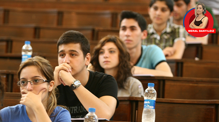 Tüm sınavlar ertelendi, YKS ve LGS kaldı: Milyonlarca öğrenci tedirgin
bit.ly/2AfvXQR