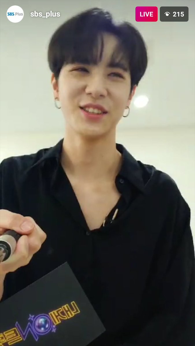 JBJ_NewsID's tweet photo. [#LIVE] 200528 Instagram

#sbs_plus instaLive

>> https://t.co/8t77M9nHLd

#김동한 #KIMDONGHAN https://t.co/M2GEY4bxBY