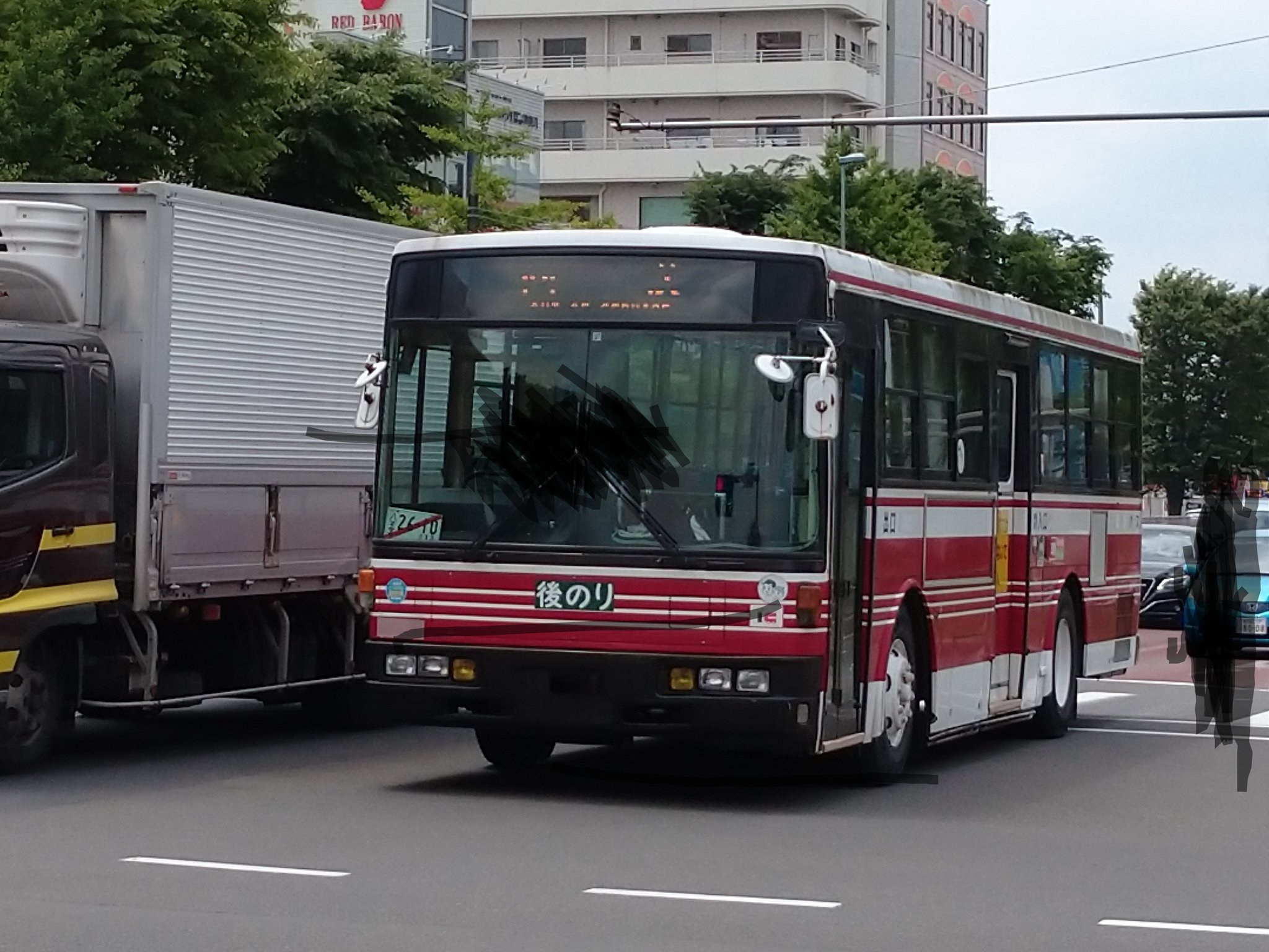 たぐちっ 立川バスの廃車車両と思われるバスが16号を横浜方面に南下中 7eって珍しいな と思ってみてましたが 他の方の写真を見ると 特徴からj717では無いようですが 果たしてこのバスの正体は T Co 5yldc7zyh3 Twitter