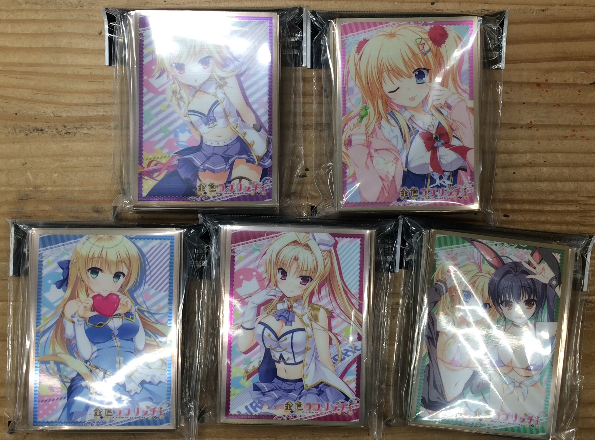 Tcg 王の洞窟jr一宮22号バイパス店 Twitter પર 続いて金色ラブリッチェから5種のスリーブです 王の洞窟jr 新作スリーブ 金色ラブリッチェ T Co Lv5ancrmws Twitter