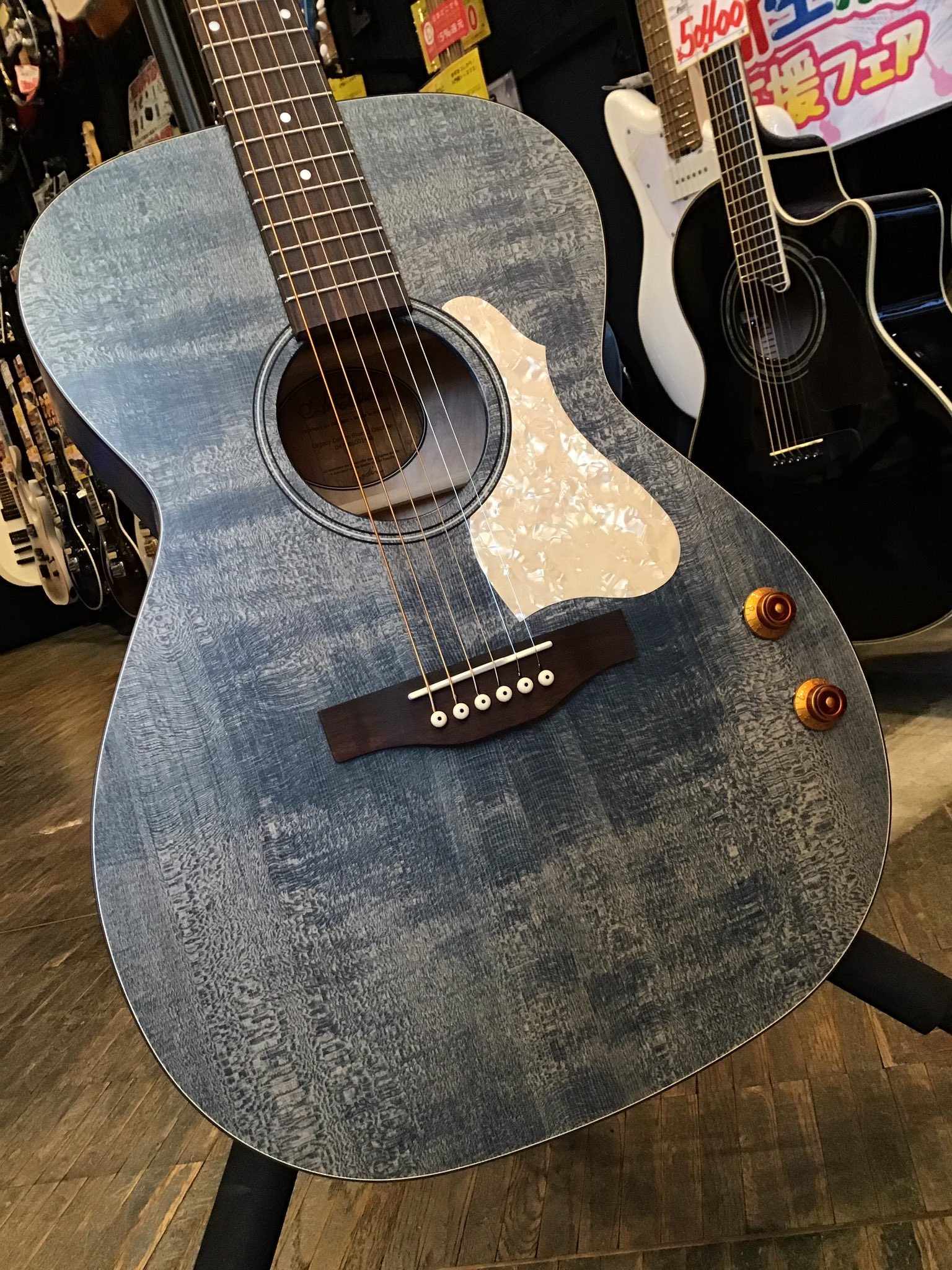 Twitter 上的 Espカスタムショップ Esp大阪 商品情報 Art Amp Lutherie Legacy Q Discreteが入荷 カナダ のアコースティックギター ブランドart Amp Lutherie セミグロスフィニッシュのデニムブルーカラーで渋かっこいいです 要チェック 詳細 ご注文は