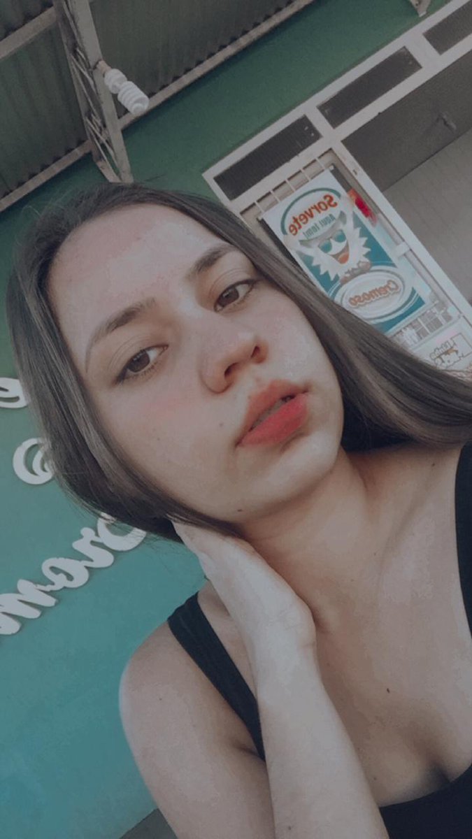karolvitoriaaa's tweet photo. A carinha           ///   O ponto fraco https://t.co/NOkoDWhryj