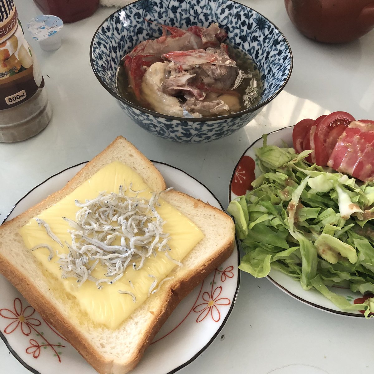 外神田ゴロー しらすトースト 野菜サラダ 魚の煮付け しらすトースト美味いなぁ かなり傑作の食べ物だと思う 魚の煮付けもしょうゆと料理酒だけなのにものすごい美味い 土曜に来てだからだいぶ経ってるのに臭みが無いのがすごいわ 外神田ゴロー しらすトースト 野菜サラダ 魚の煮付け しらすトースト美味いなぁ かなり傑作の食べ物だと思う 魚の煮付けもしょうゆと料理酒だけなのにものすごい美味い 土曜に来てだからだいぶ経ってるのに臭みが無いのがすごいわ