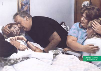 BENETTON, by the way, deserves to have a whole moment and a half during this  #COVID19 and  #AIDS convo: this image of the dying son was the first billboard you saw coming out of the GWB bridge on the West Side Highway. and it was everywhere in NYC, putting a to face the crisis